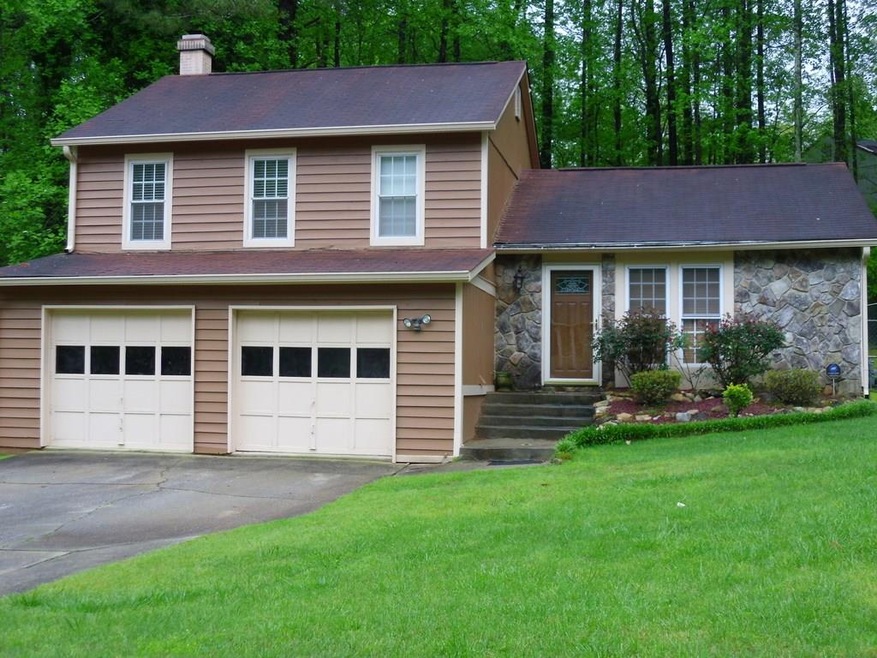 850 Hemingway Rd, Stone Mtn, GA 30088