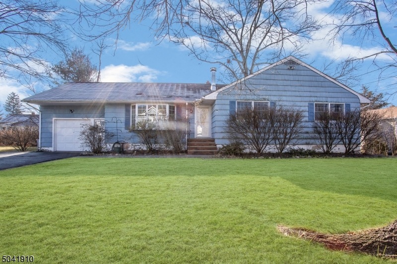 51 Caroline Ave, Pompton Plains, NJ 07444 - photo 1