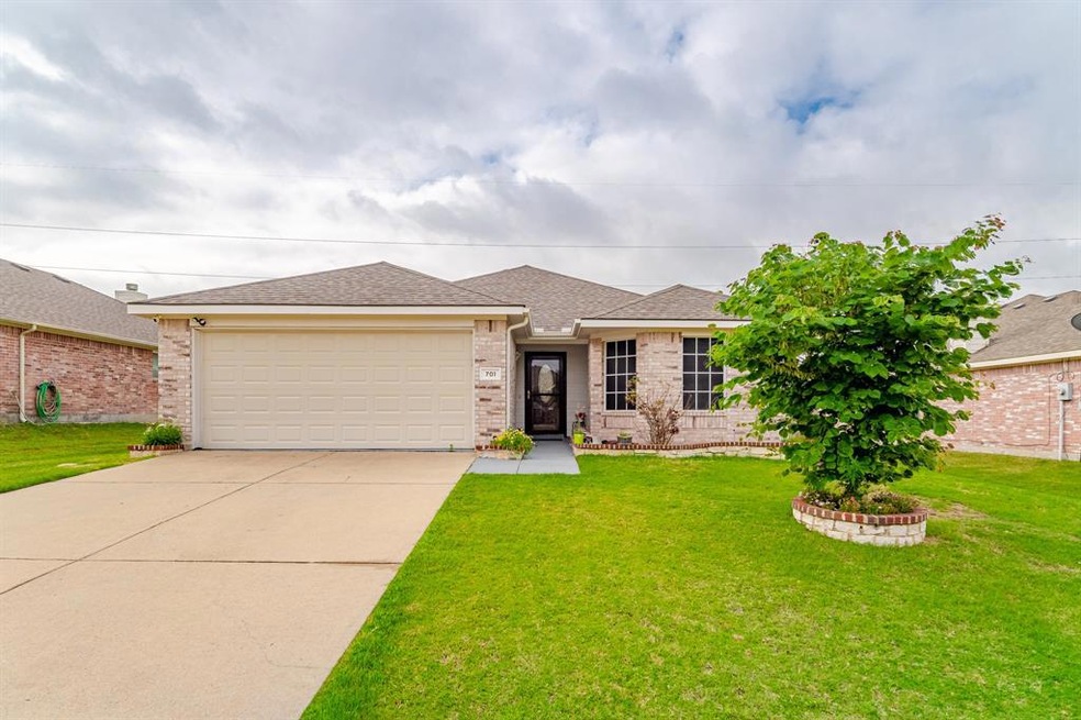 701 Overton Dr, Wylie, TX 75098 - photo 1