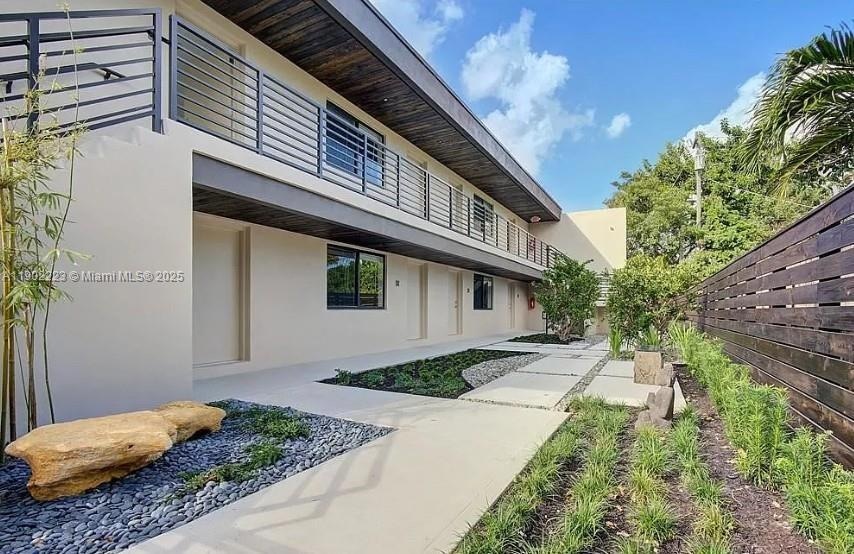 1273 NE 38th St unit 1, Oakland Park, FL 33334 - photo 1