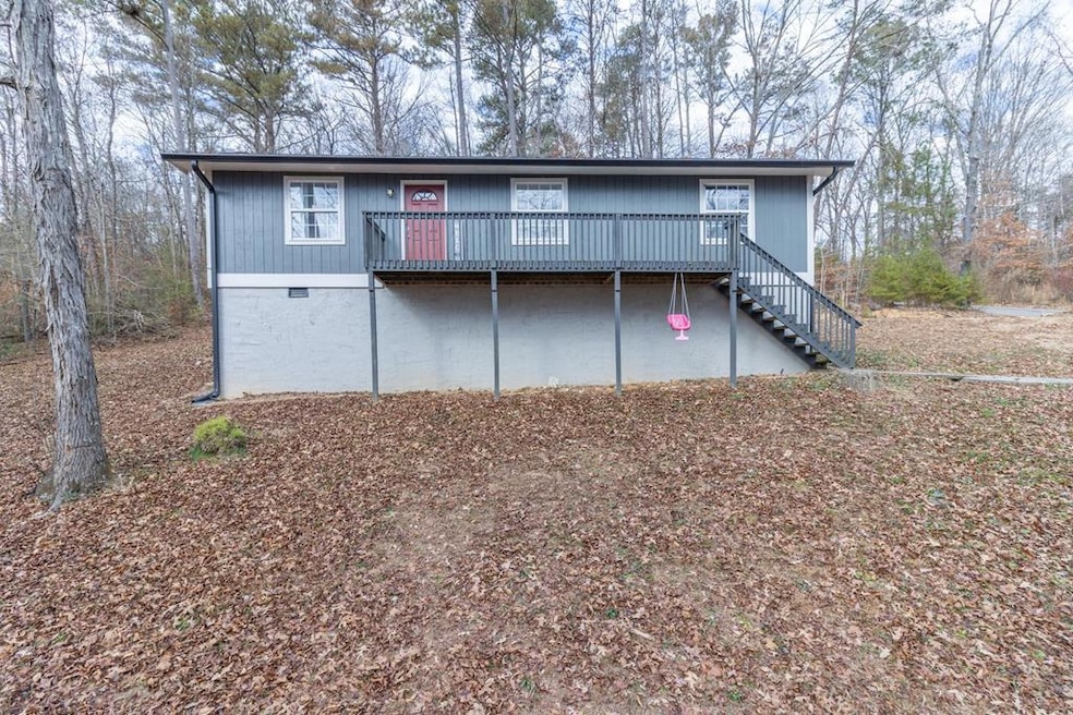 87 Creeks Bend Dr, Ringgold, GA 30736 - photo 1