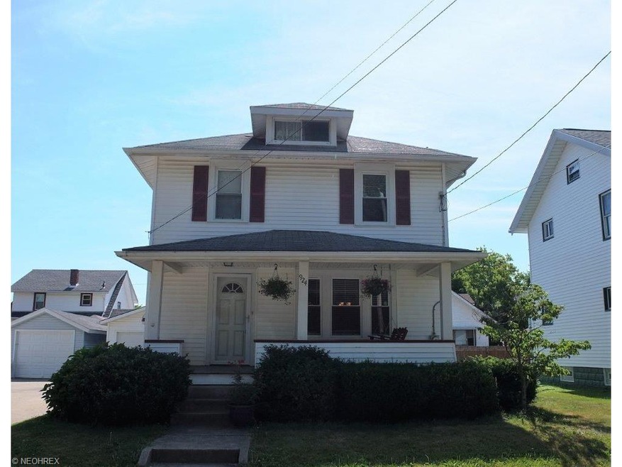 Updated 3 bedroom, 1.5 bath home with fully applia