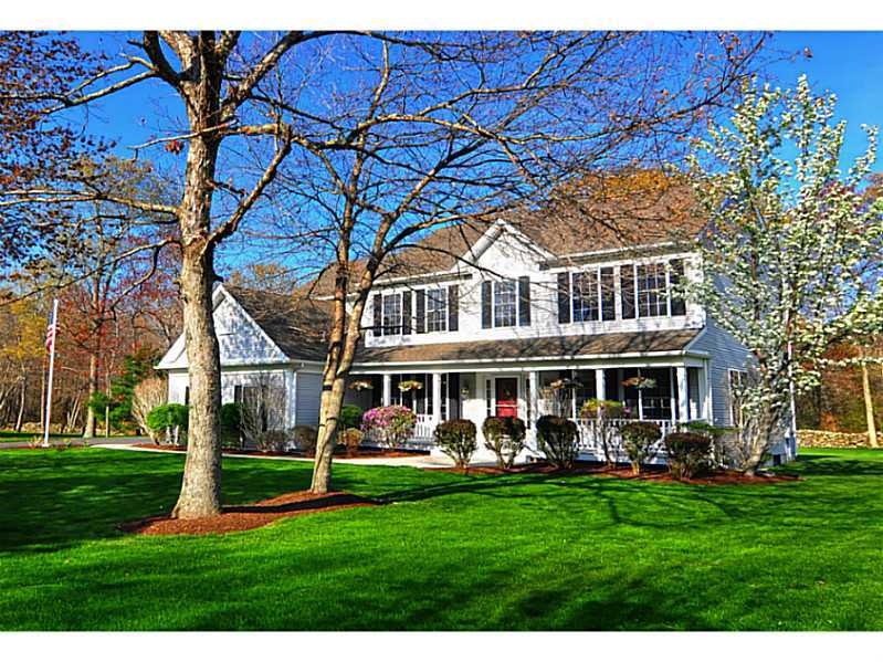 182 Fieldstone Ln, Saunderstown, RI 02874 - photo 1