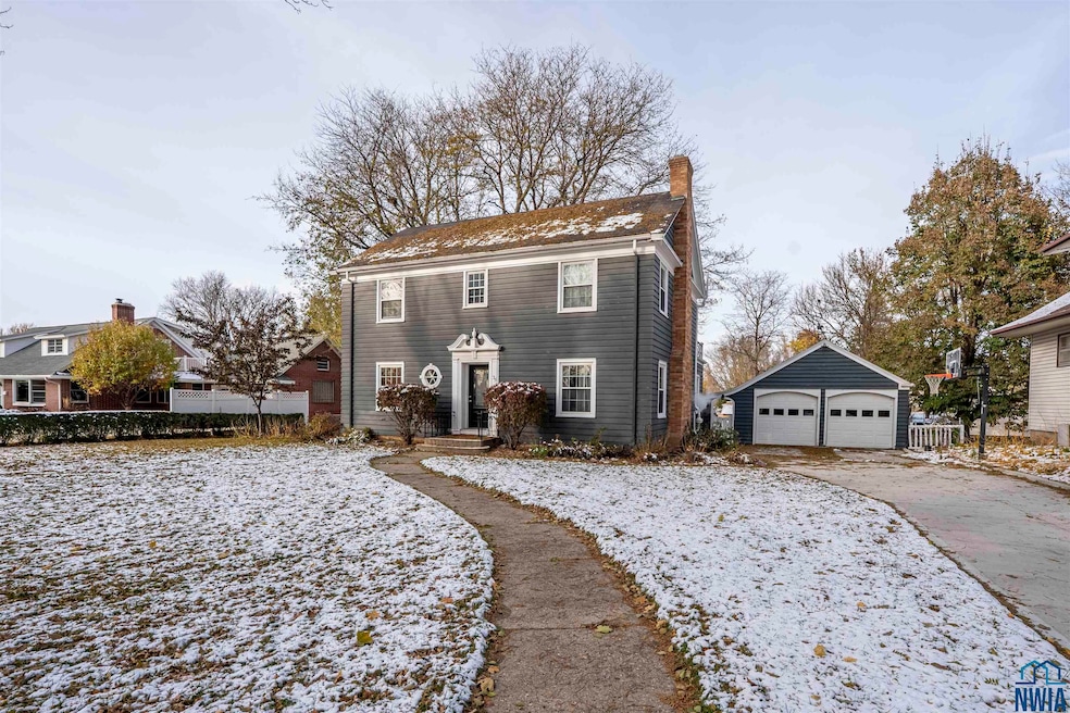 35 9th St SW, Le Mars, IA 51031 - photo 1