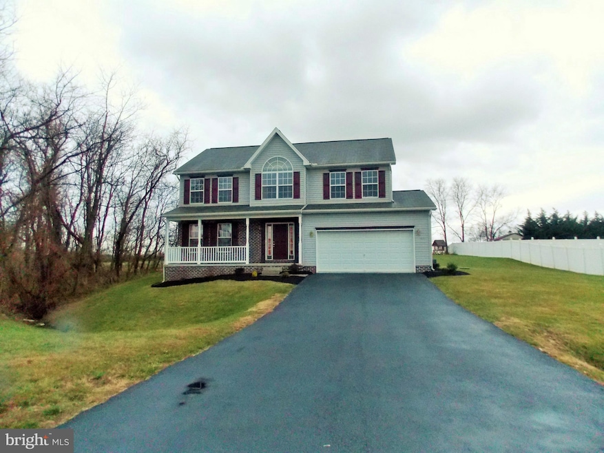 1882 Falcon Ln, Chambersburg, PA 17202 - photo 1