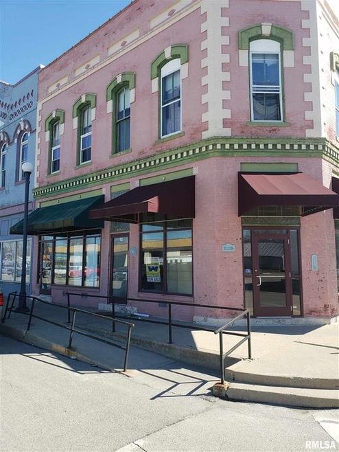 128 S Chicago St, Lincoln, IL 62656 - photo 1