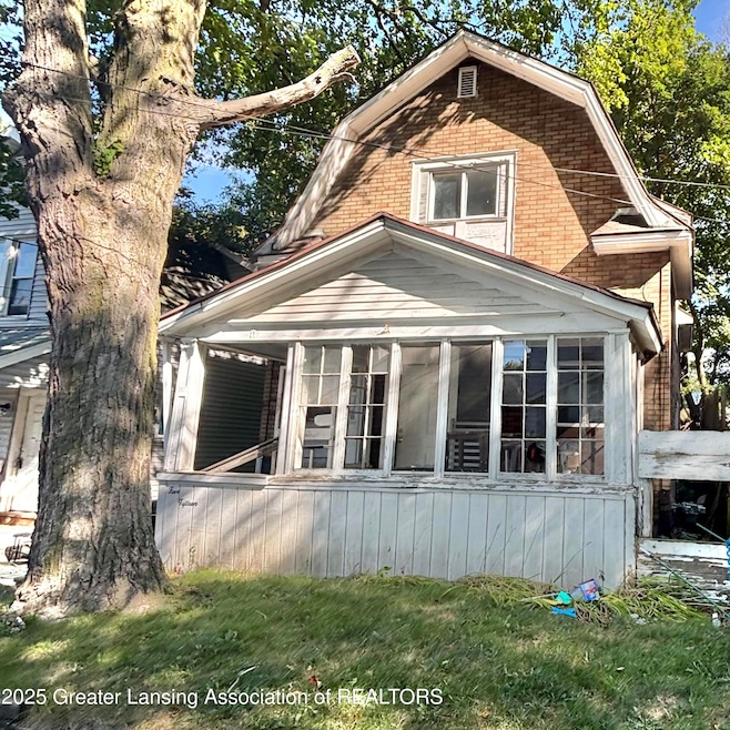 515 Jason Ct, Lansing, MI 48910 - photo 1