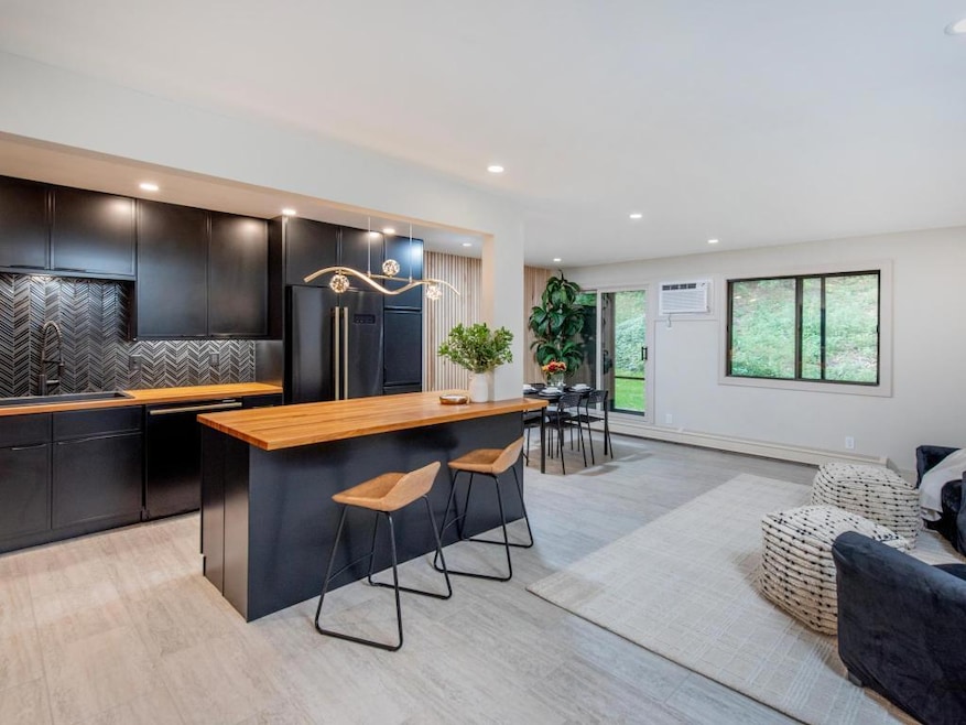 7401 W 101st St unit 111, Bloomington, MN 55438 - photo 1