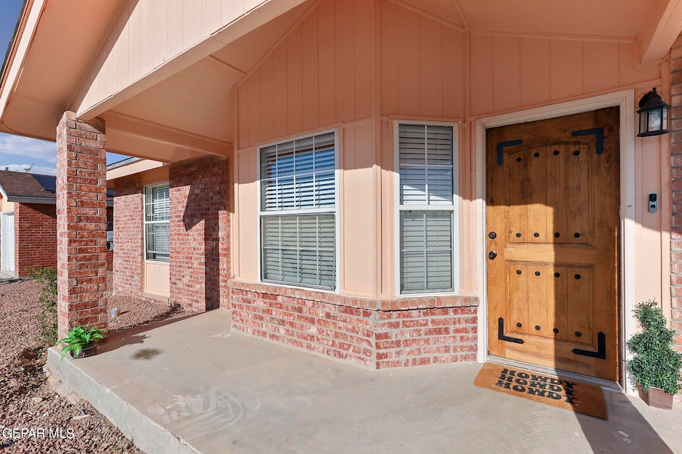 516 Lauren St, Horizon City, TX 79928 - photo 1