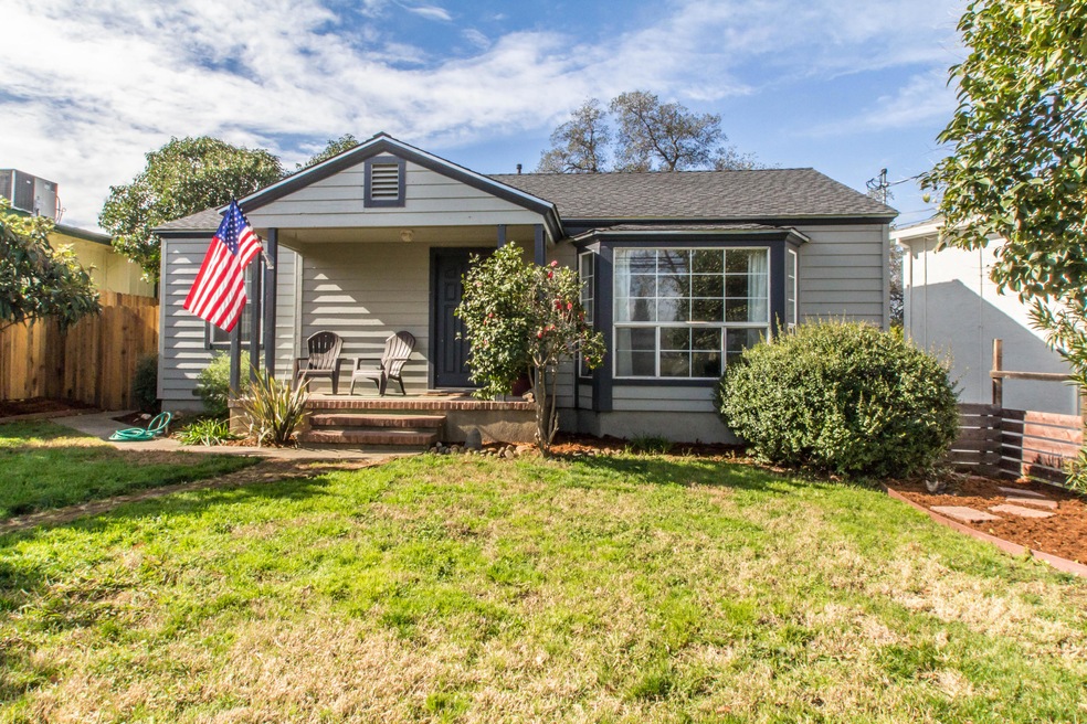 2236 California St, Redding, CA 96001 - photo 1