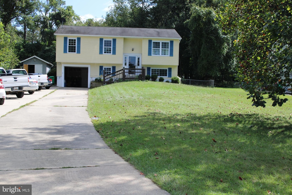 10709 N Lansdale St, Glenn Dale, MD 20769 - photo 1