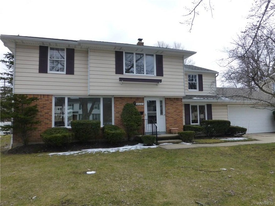 523 Meadowbrook Dr, North Tonawanda, NY 14120 - photo 1