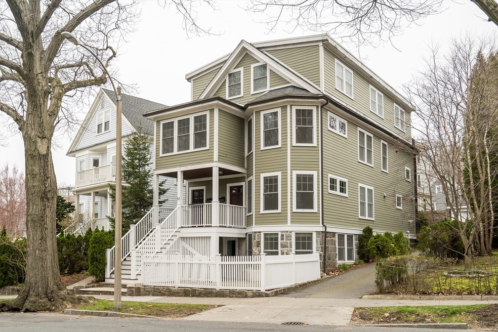 51 Eliot St unit 1, Chestnut Hill, MA 02467 - photo 1