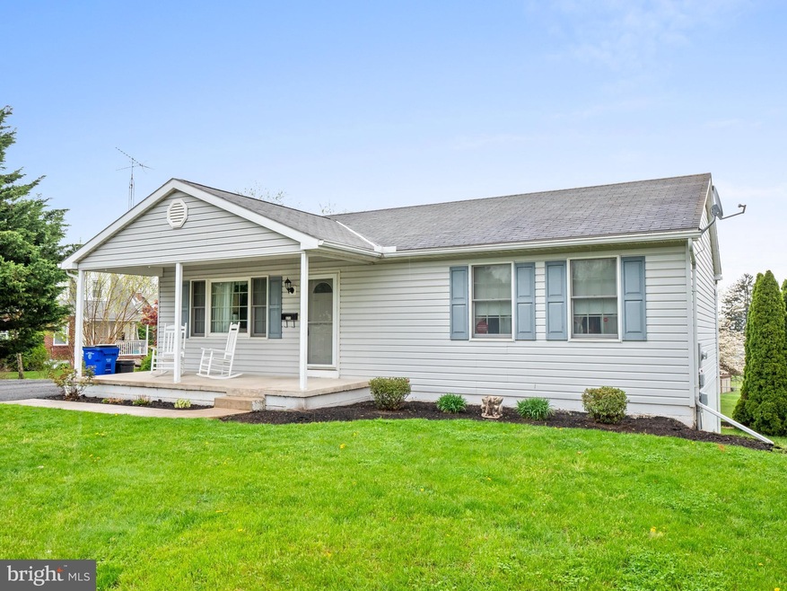 372 Nottingham Rd, Hagerstown, MD 21740 - photo 1