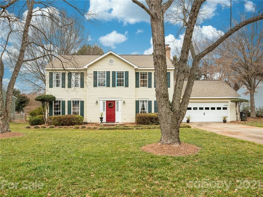 12521 Cedar Fall Dr, Huntersville, NC 28078 - photo 1