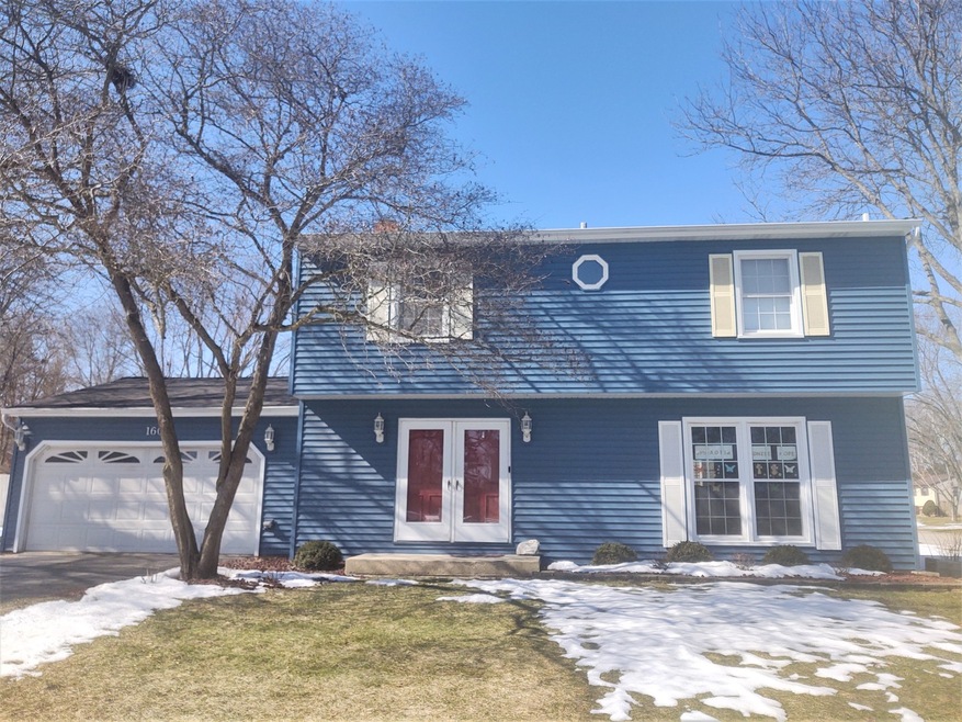 1605 Clyde Dr, Naperville, IL 60565 - photo 1