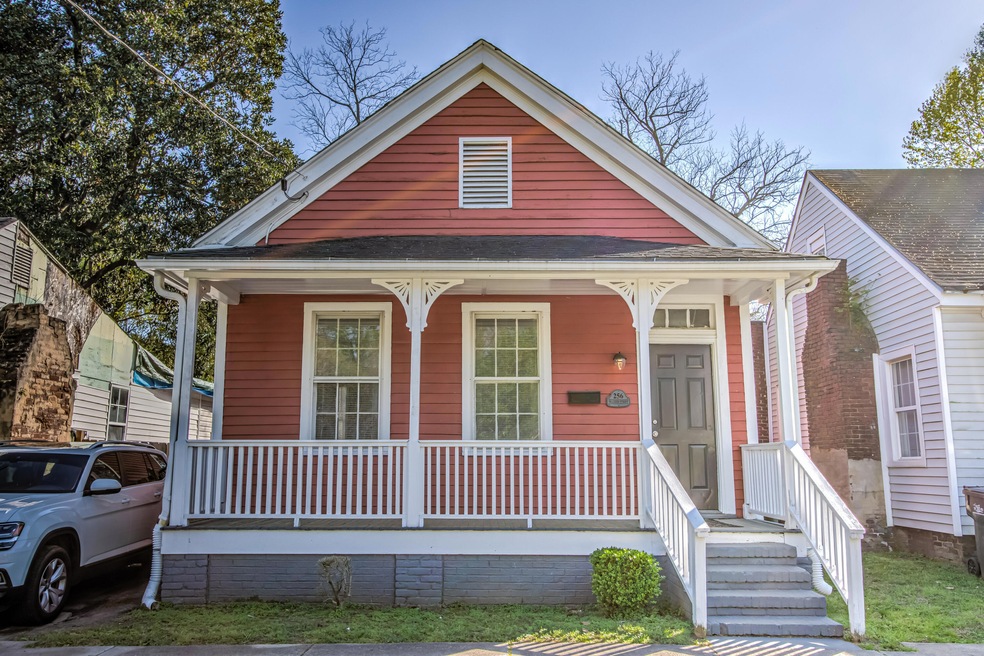 Walker St, 256, Exterior-1