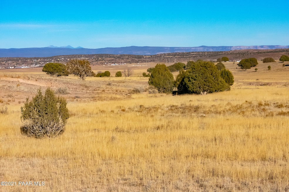 22455 N Post Rd, Paulden, AZ 86334 - photo 1