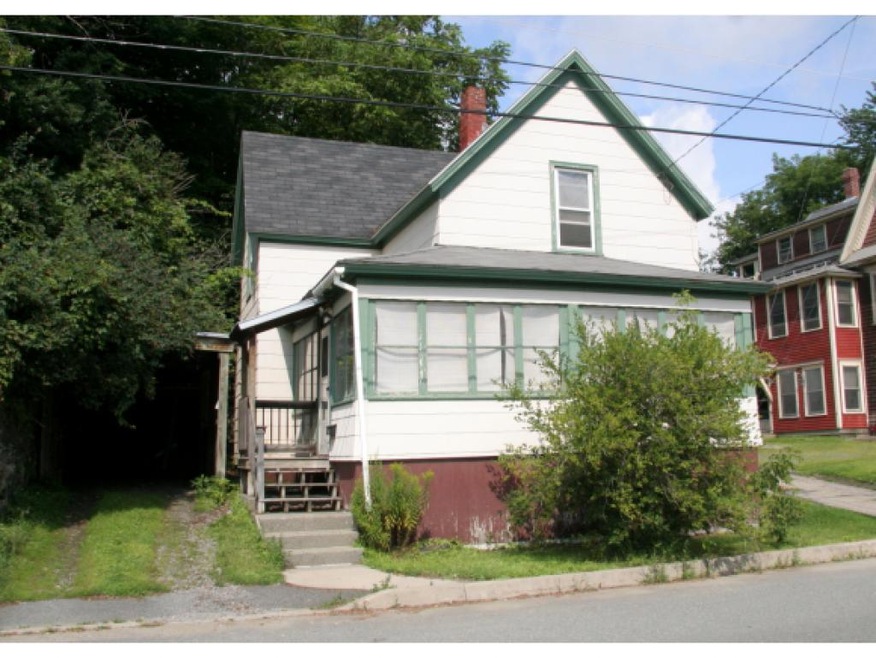 421 Pearl St, Saint Johnsbury, VT 05819 - photo 1