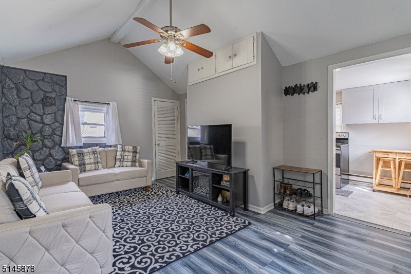 20 Oak Ridge Rd, Parsippany, NJ 07054 - photo 1