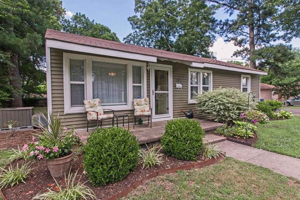 709 NW 10th St, Bentonville, AR 72712 - photo 1