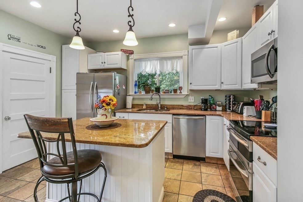 2 Abington St, Worcester, MA 01603 - photo 1