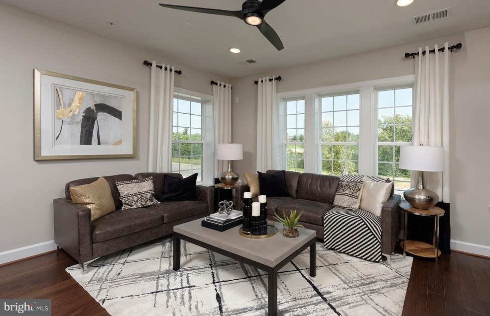 23524 Overlook Park Dr unit 15, Clarksburg, MD 20871 - photo 1