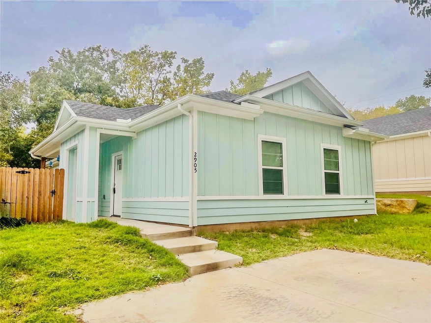 2905 S Scullin Ave, Denison, TX 75020 - photo 1