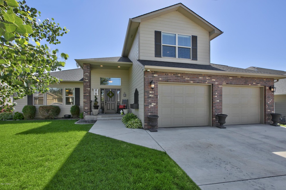11 N 94th Place - Yakima, WA 98908