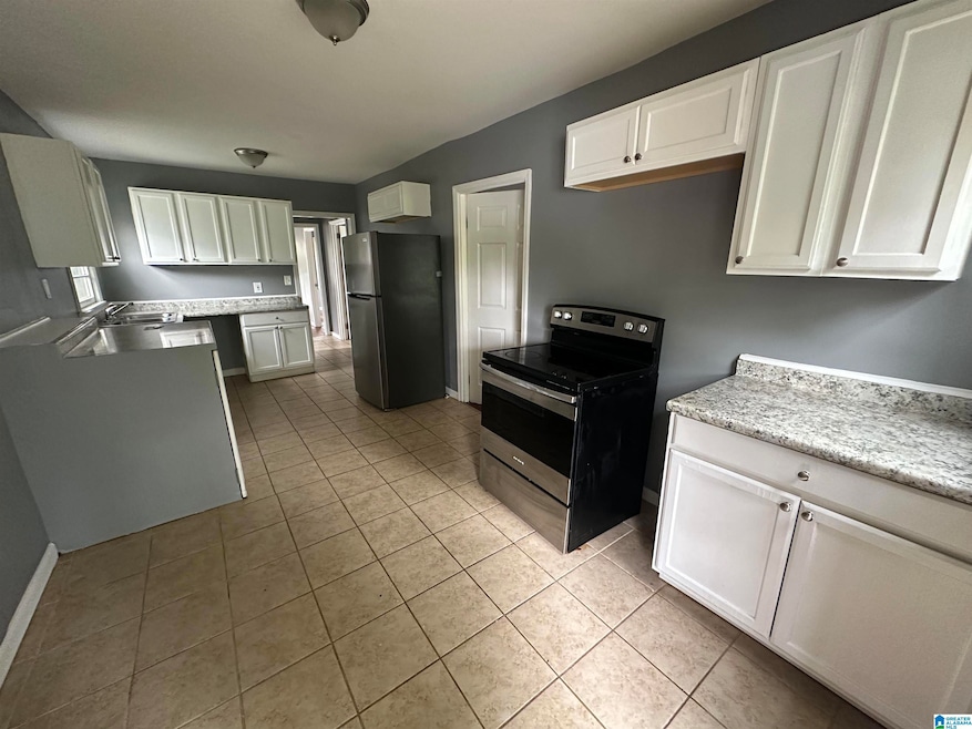 118 3rd Ave SW, Birmingham, AL 35211 - photo 1