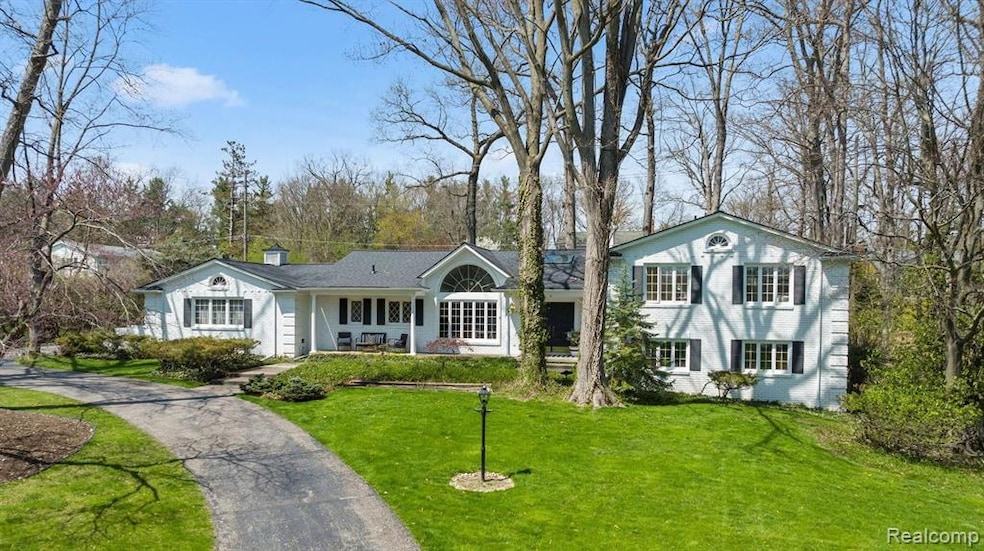 1266 Marymar Ln, Bloomfield Hills, MI 48302 - photo 1