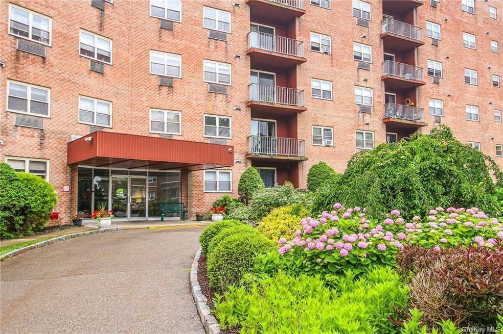 Peekskill Towers unit 1T, Peekskill, NY 10566 - photo 1