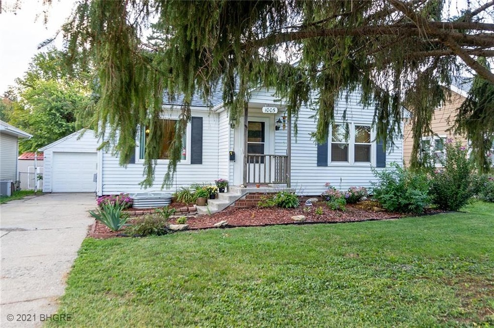 1005 W 6th St S, Newton, IA 50208 - photo 1