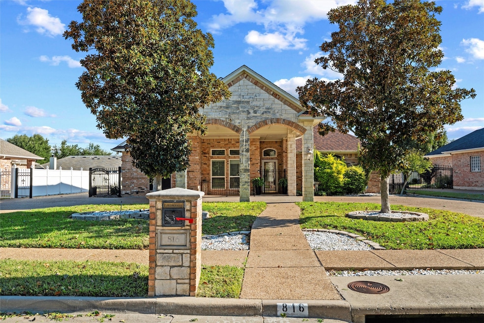 Sold • Co-Listing Agent