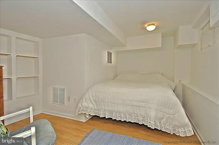 8116 Chester St, Takoma Park, MD 20912 - photo 1
