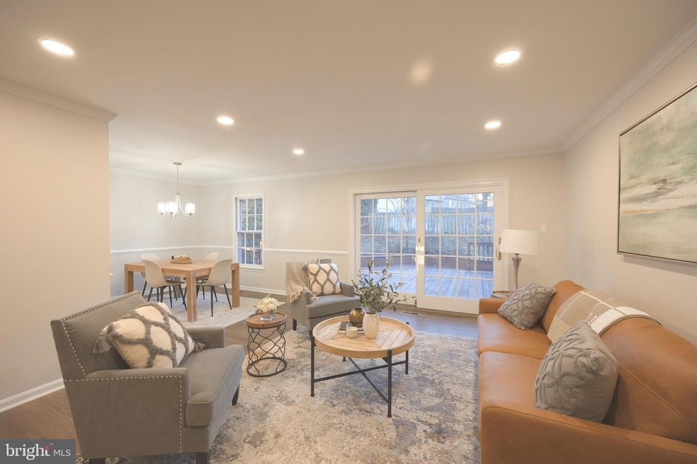 3900 Stonebridge Rd, Alexandria, VA 22306 - photo 1