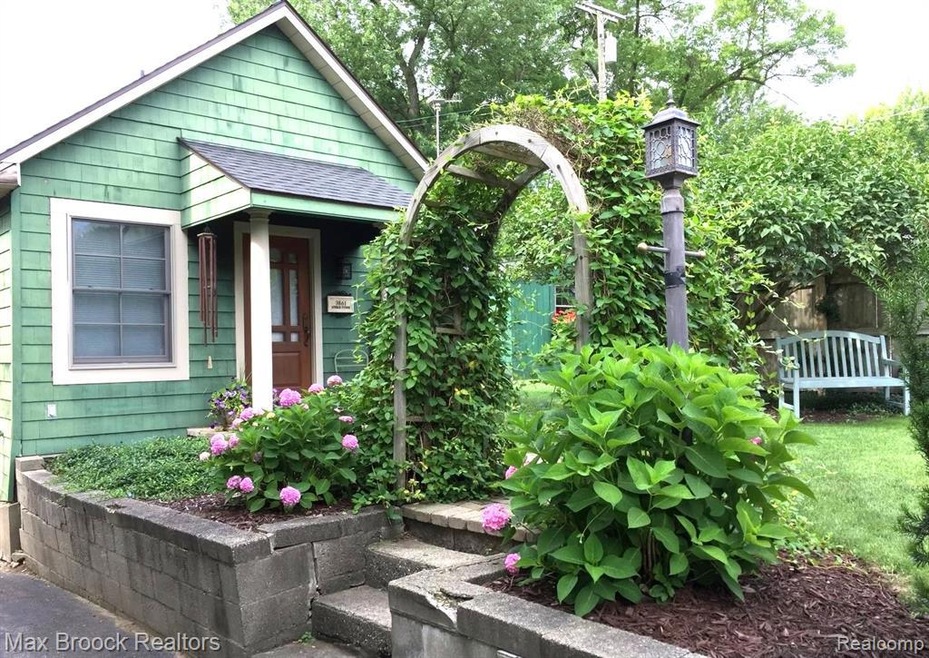 3861 Bronson Lake Rd, Lapeer, MI 48446 MLS 20240009998