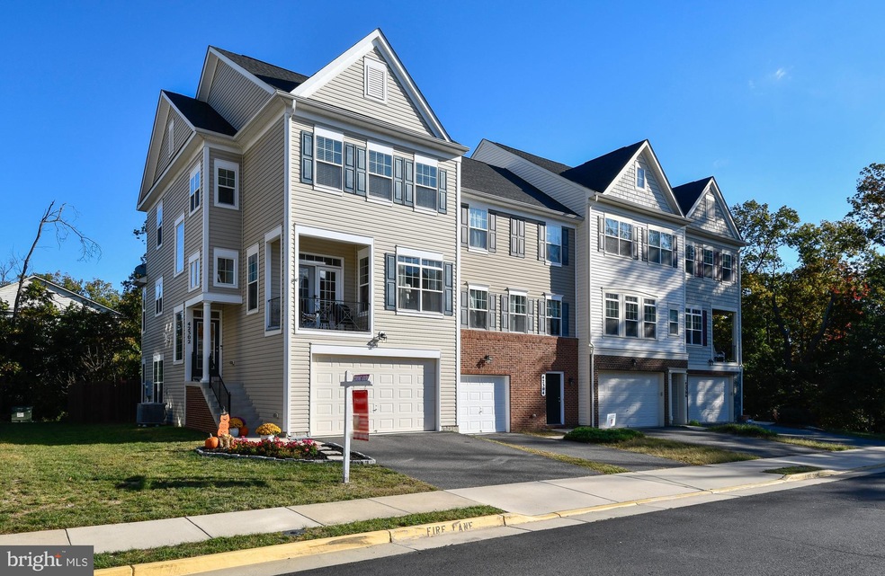 42302 Shoover Square, Chantilly, VA 20152 - photo 1