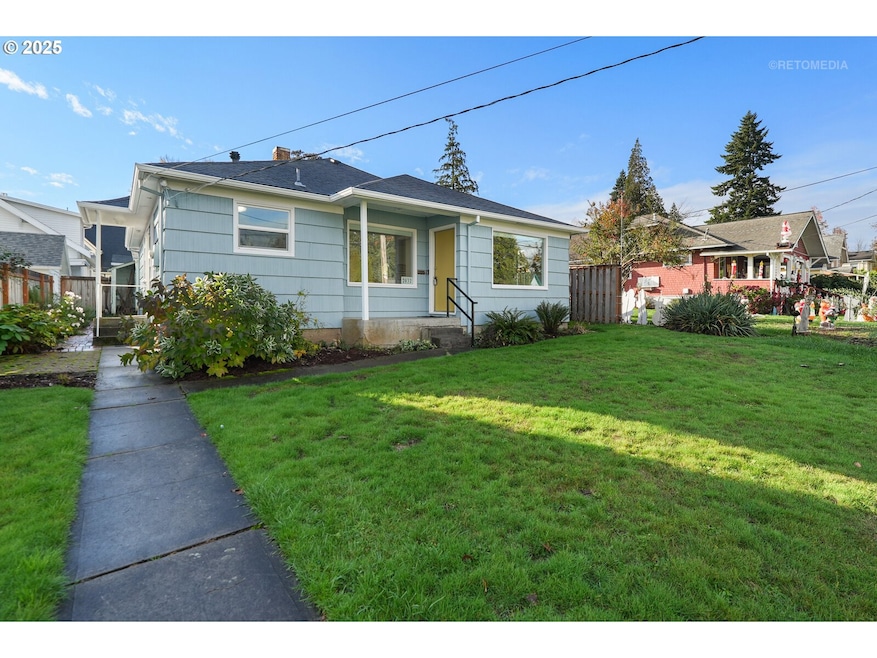 2032 18th Ave, Forest Grove, OR 97116 - photo 1