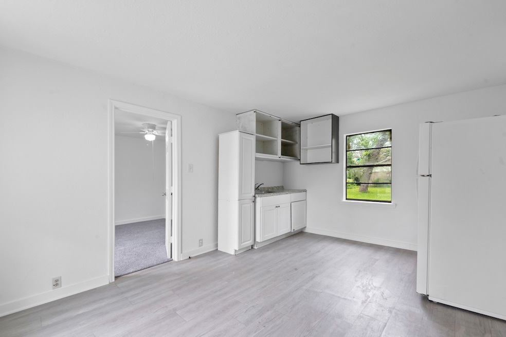 806 E Emily Ave unit 1, Wharton, TX 77488 - photo 1