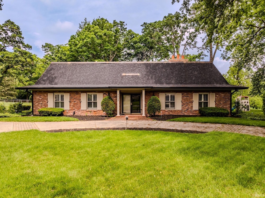 8804 W Tulip Tree Dr, Muncie, IN 47304 - photo 1