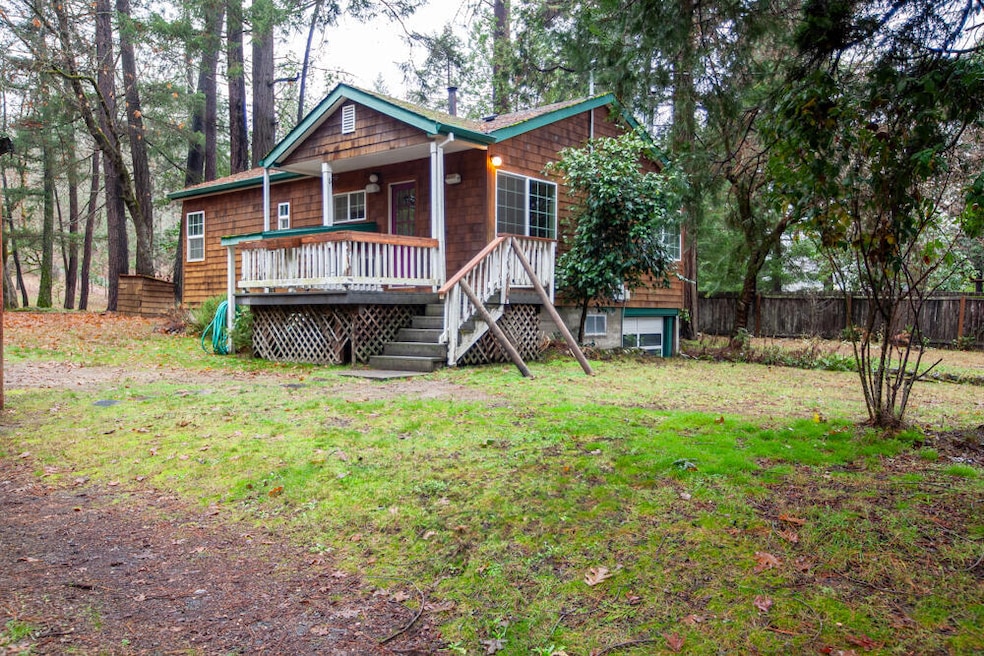 3754 New Hope Rd, Grants Pass, OR 97527 - photo 1