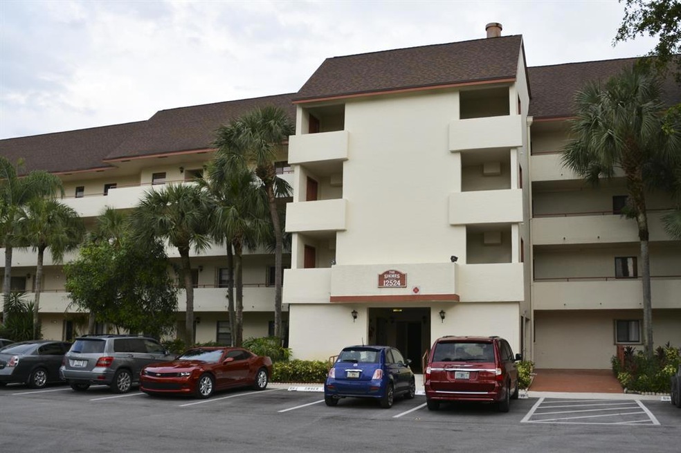 12524 Shoreline Dr unit H305, Wellington, FL 33414 - photo 1