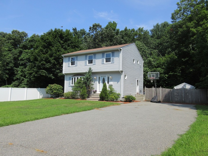 75 Forest St, Wakefield, MA 01880 - photo 1