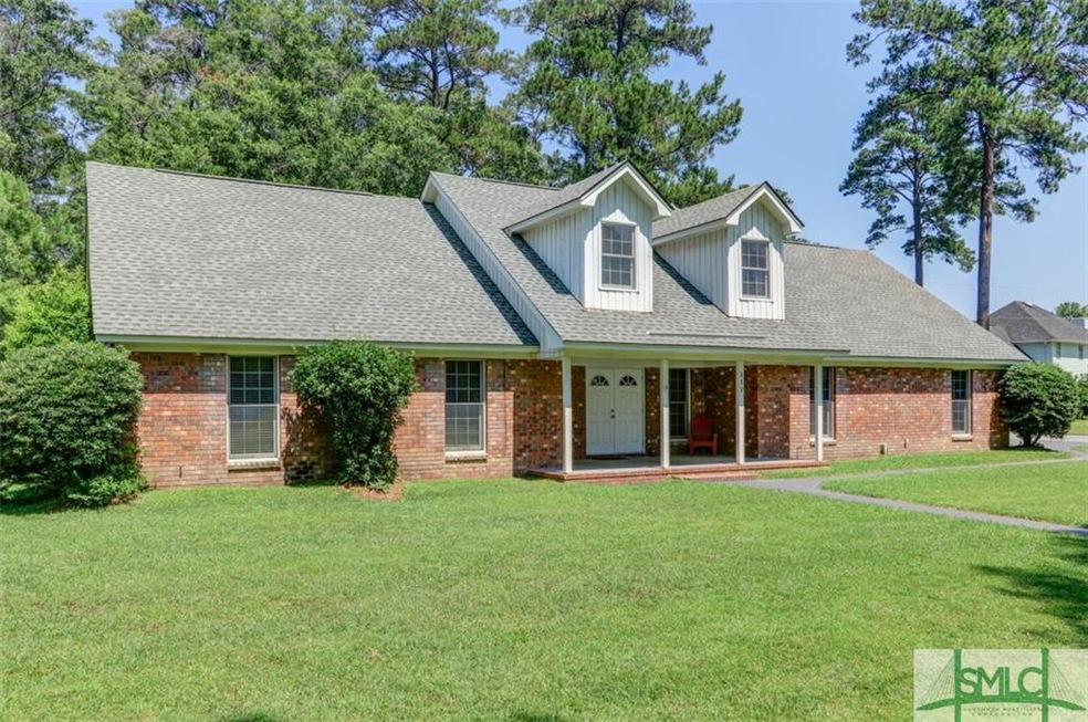 All brick home in Old Pooler...location, location,