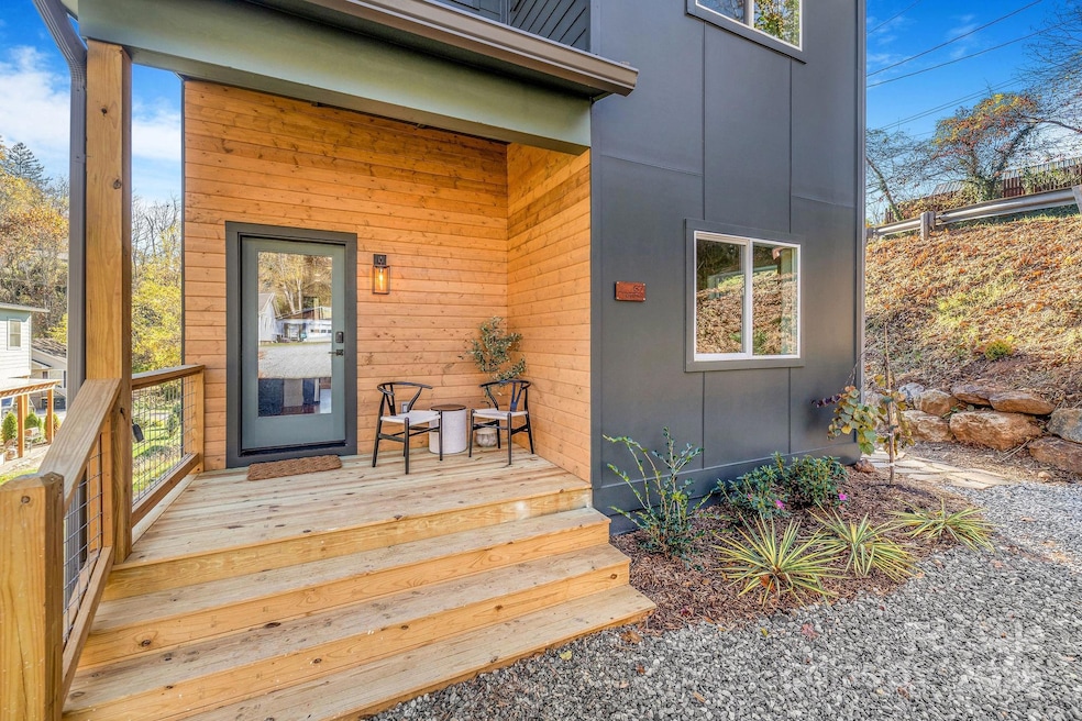 For Sale $550,000 • Co-Listing Agent