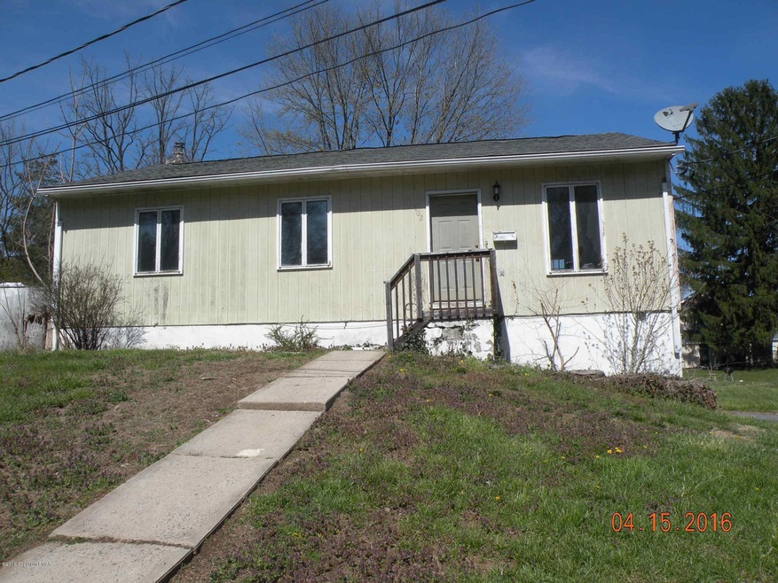 102 Fulmer Ave, Stroudsburg, PA 18360 - photo 1