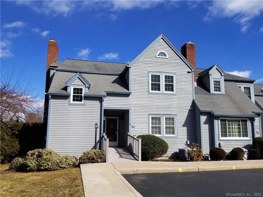 184 Glengarry Rd unit 184, Fairfield, CT 06825 - photo 1