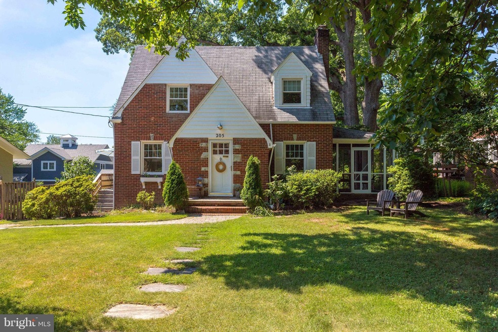 205 Pennsylvania Ave, Falls Church, VA 22046 - photo 1