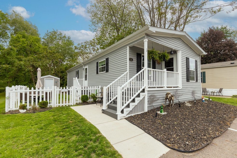 875_W_Grand_River_#12_BROCK-3